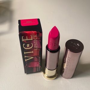 Urban Decay Menace Comfort Matte